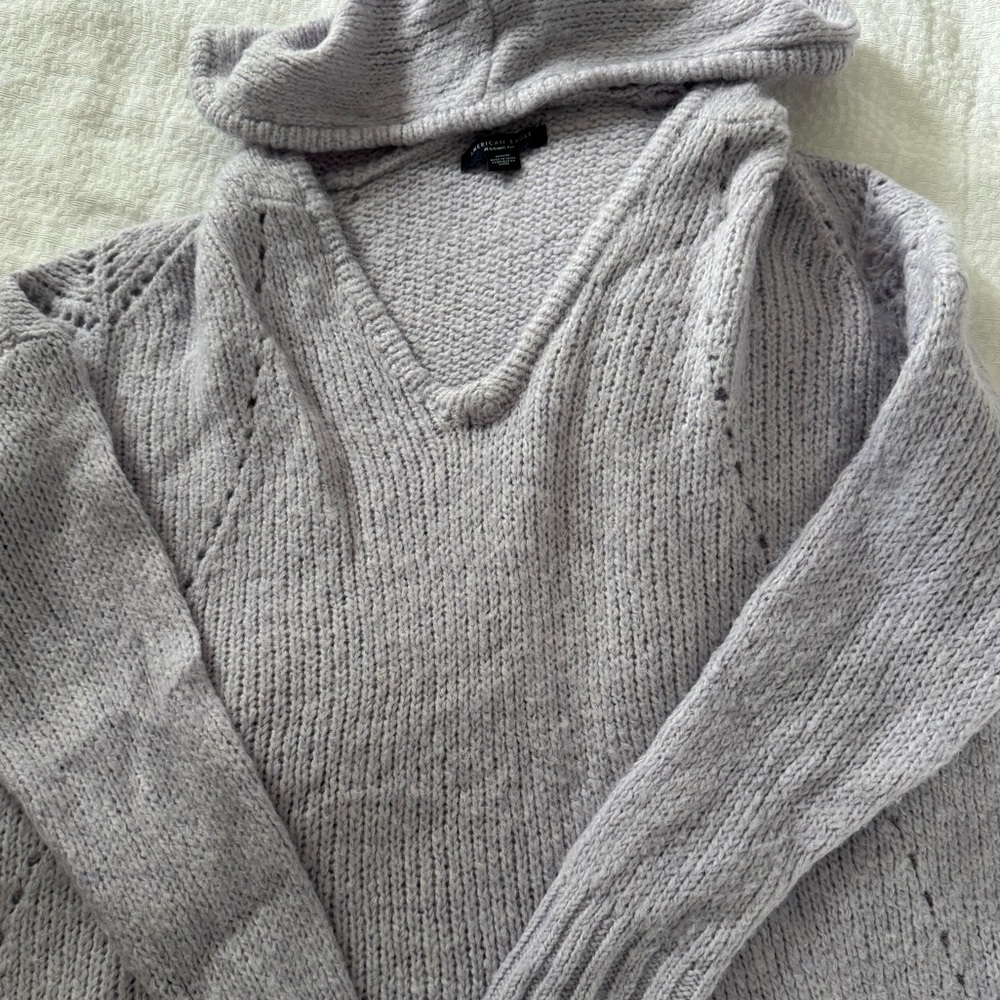 American Eagle Purple Sweater Size M